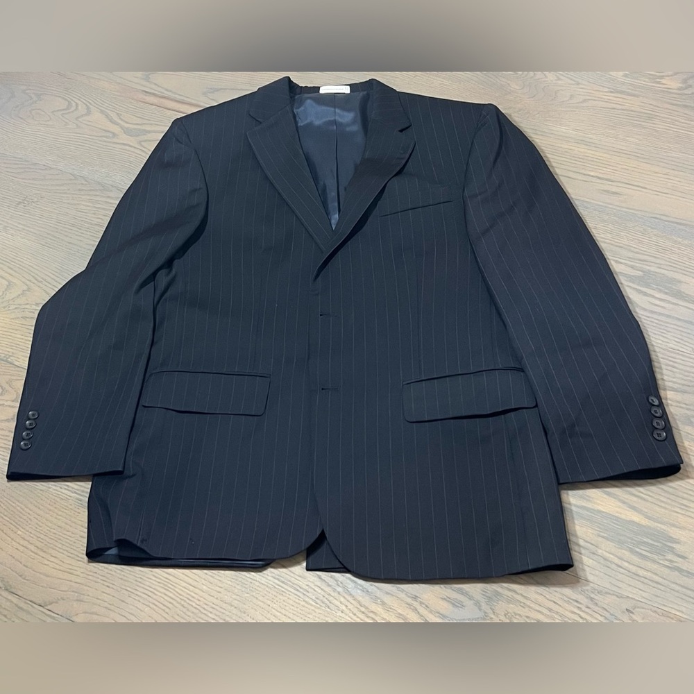 Men’s Geoffrey Beene navy pinstripe suit